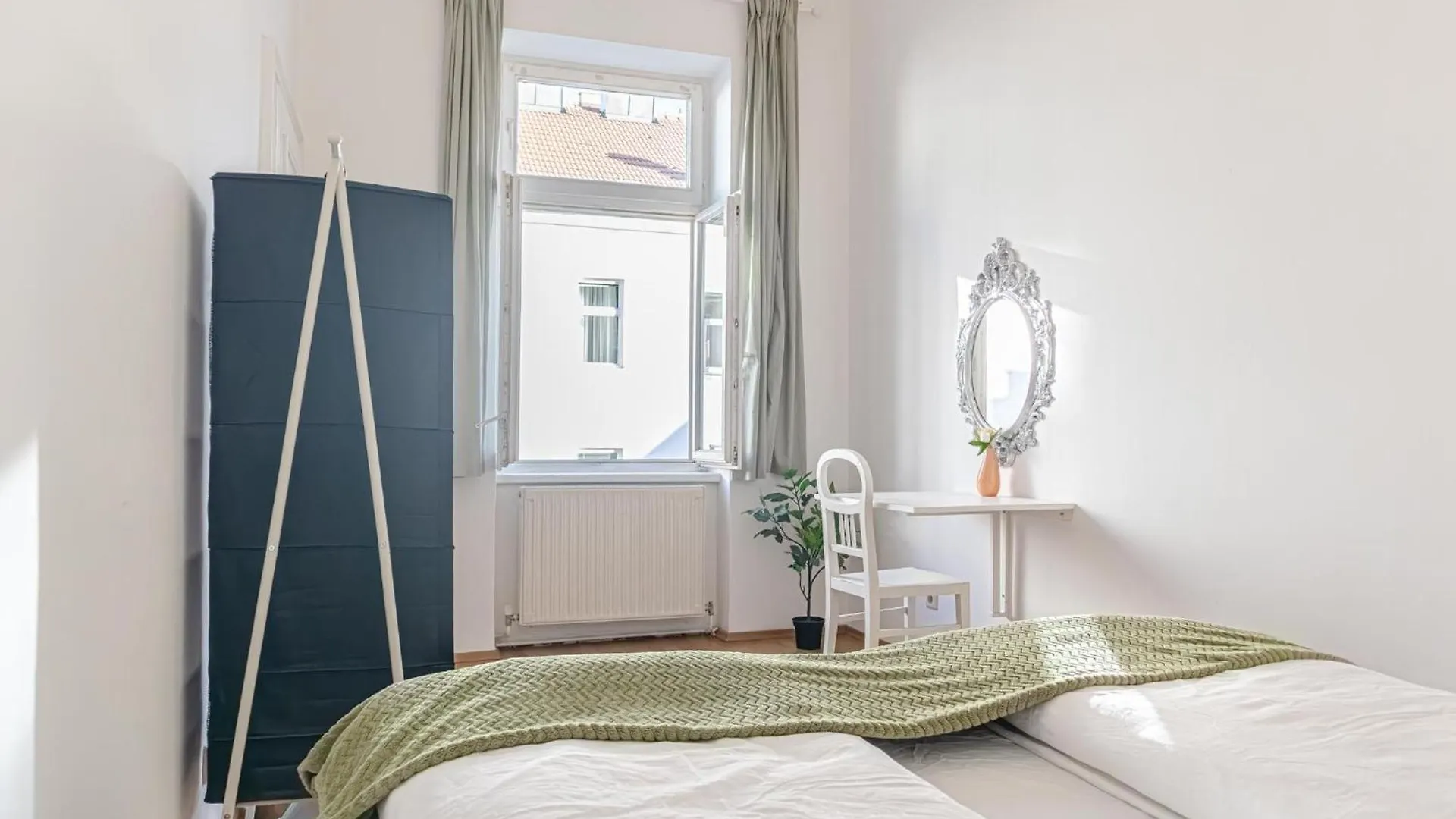 Central Elegance 2 Bedroom Apt At Vienna'S Vibrant Center Βιέννη