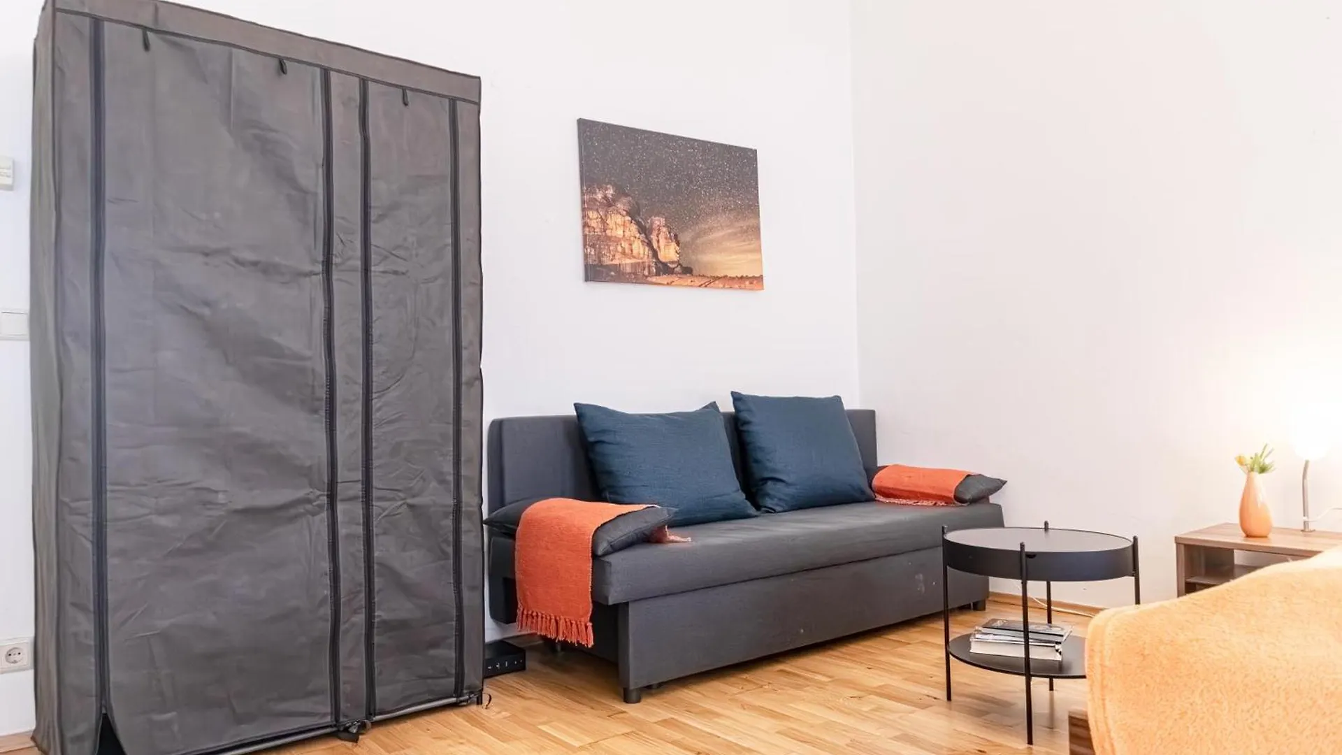 Apartment Central Elegance 2 Bedroom Apt At Vienna'S Vibrant Center