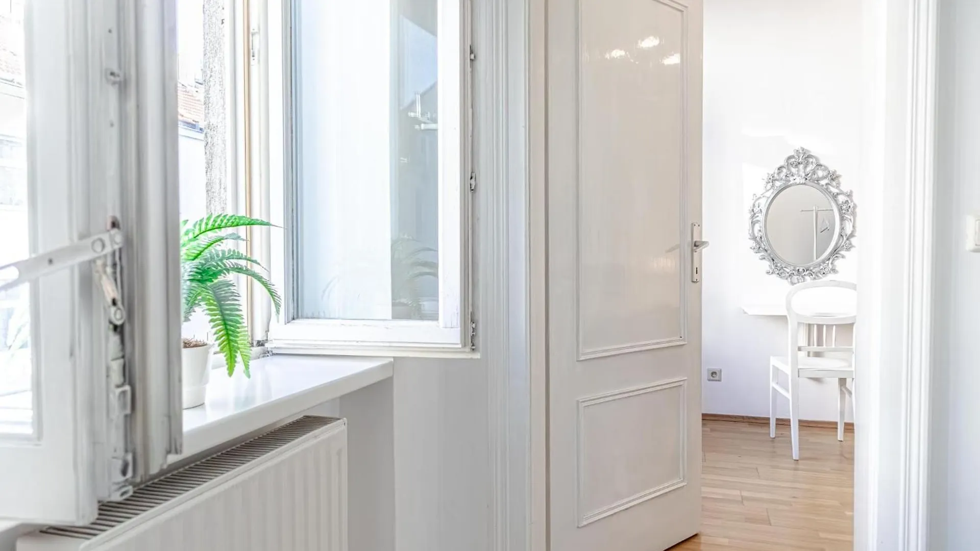 Apartment Central Elegance 2 Bedroom Apt At Vienna'S Vibrant Center